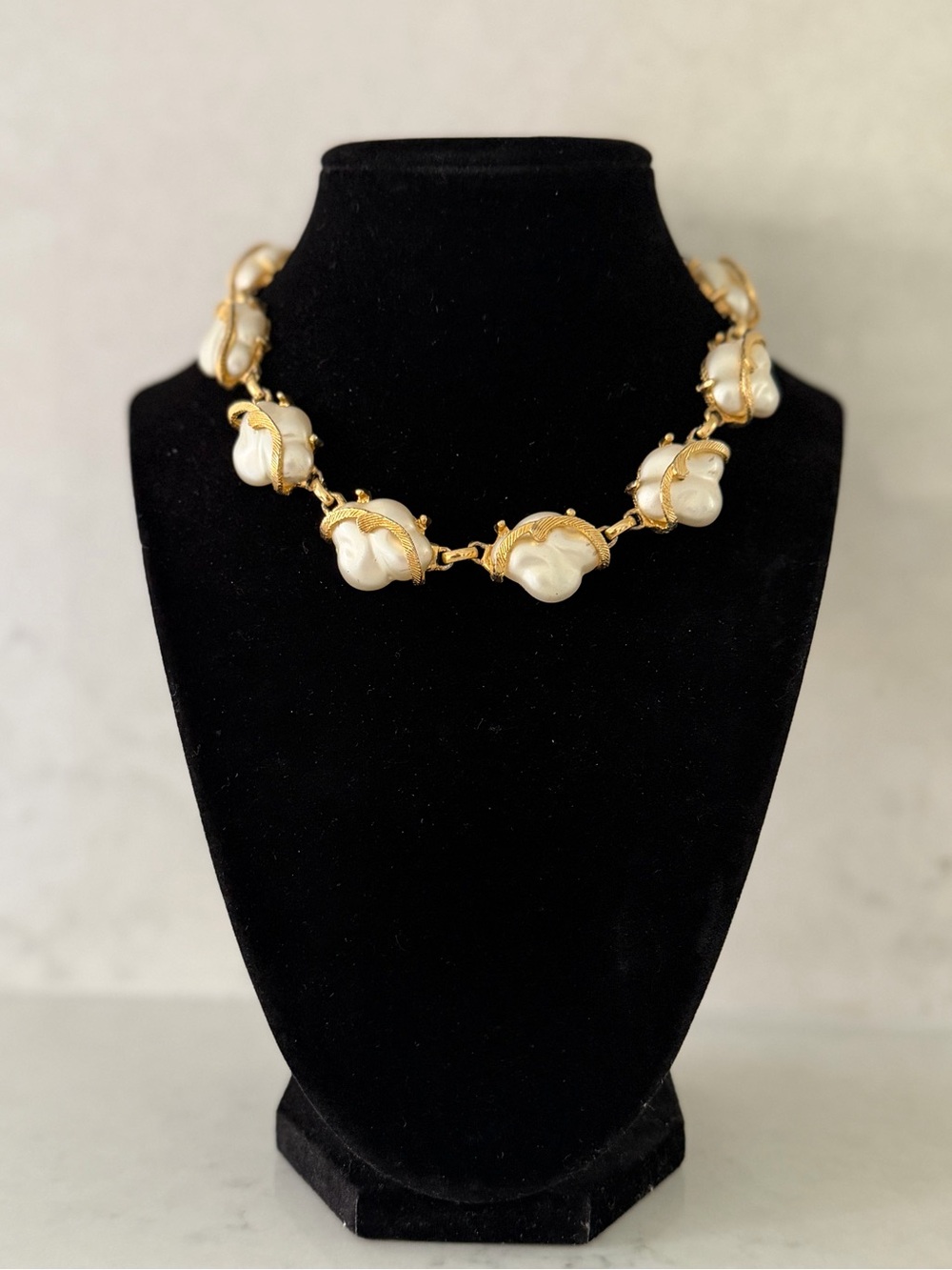Vintage Pearl Collar Necklace - Women's Jewelry